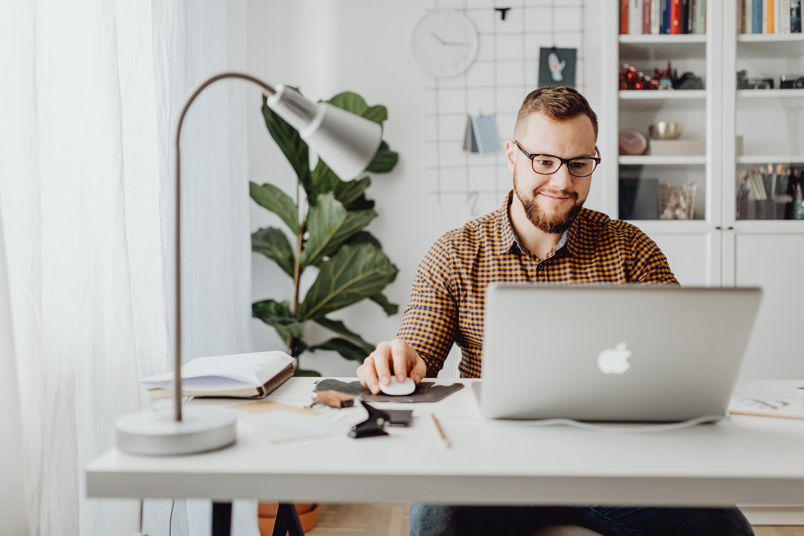 L'accès à la formation professionnelle adulte est facilité grâce à divers dispositifs de financement.