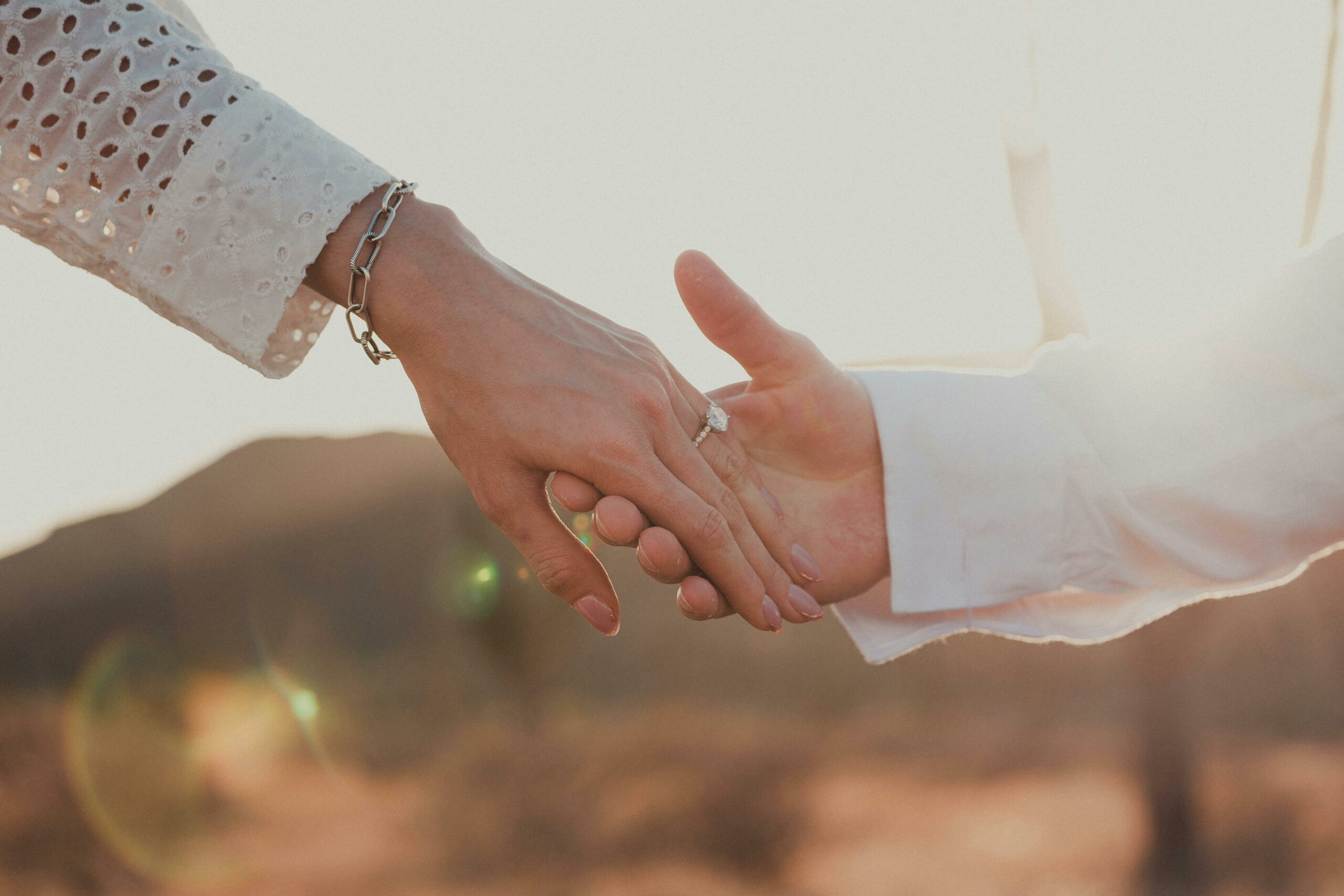 pexels-asdrubal-luna-2210283-34004527 La formation pour devenir wedding planner est cruciale pour maîtriser tous les aspects du métier, des relations avec les clients à la coordination des événements.